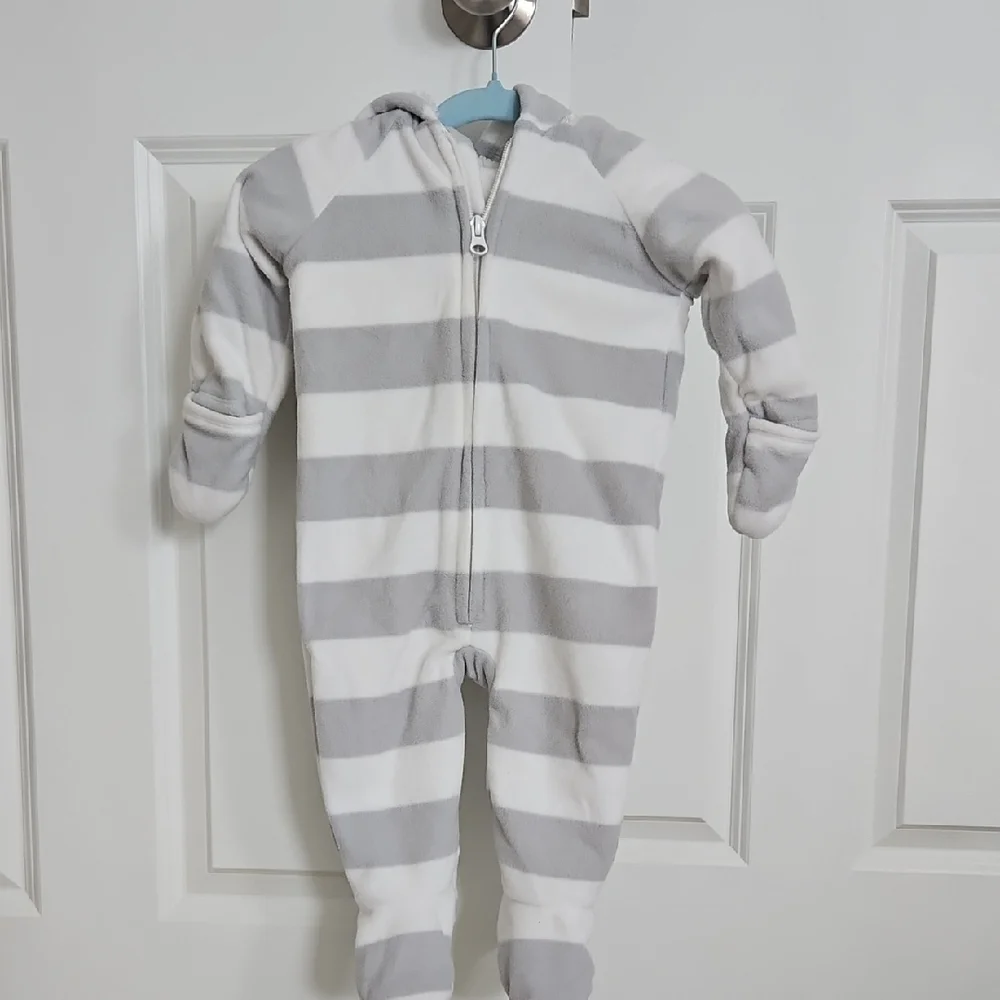 Old Navy Gray and White Striped Footie